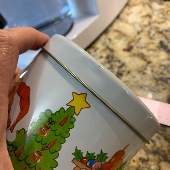 VTG Christmas Bear Holiday stackable storage tin set of 3 1980’s - Picture 7 of 7